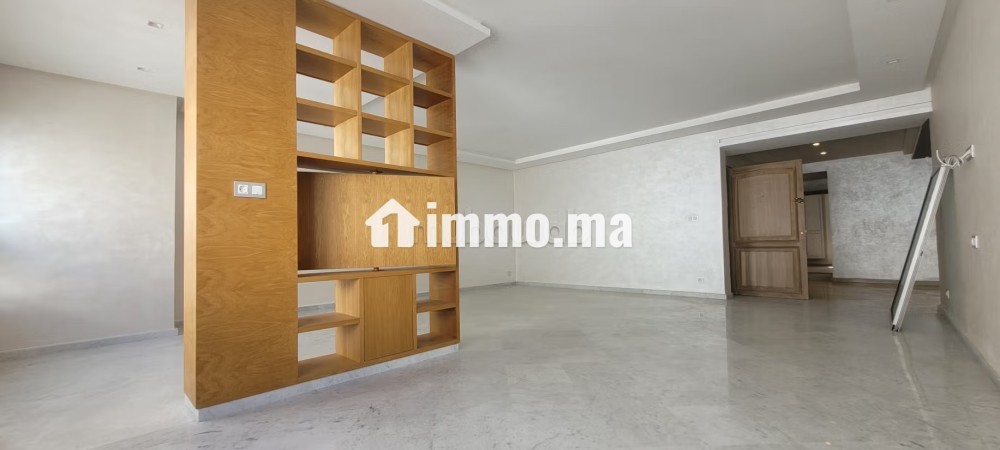 Apparemment refait à neuf à louer vide - Location Immobilier - Casablanca - photo 3
