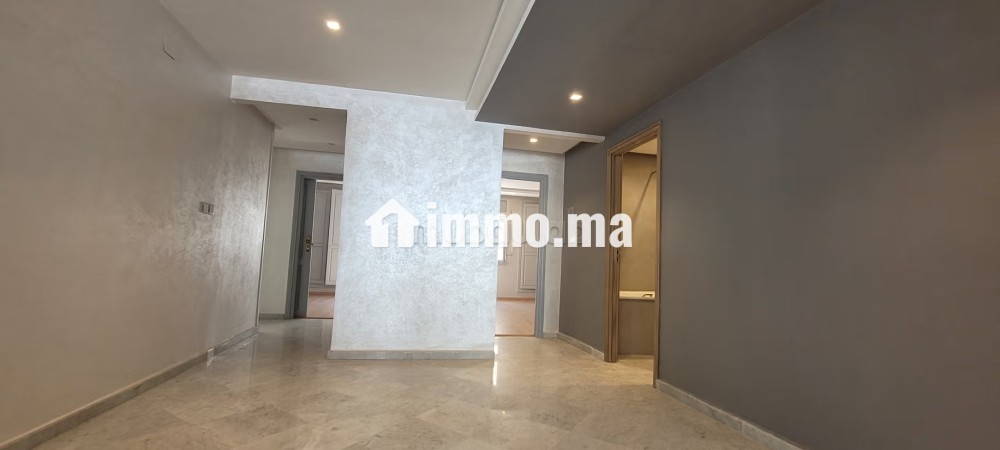 Apparemment refait à neuf à louer vide - Location Immobilier - Casablanca - photo 4