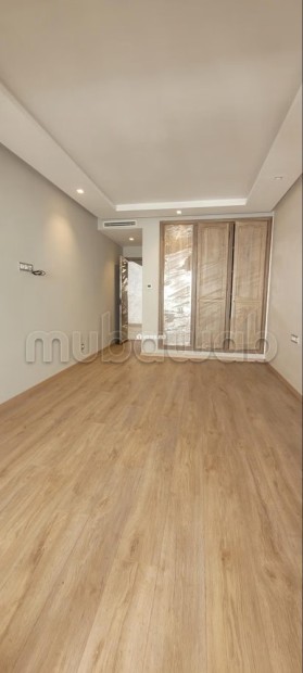 Apparemment refait à neuf à louer vide - Location Immobilier - Casablanca - photo 5