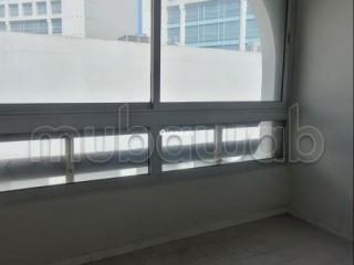 Apparemment refait à neuf à louer vide - Appartement à louer - Casablanca