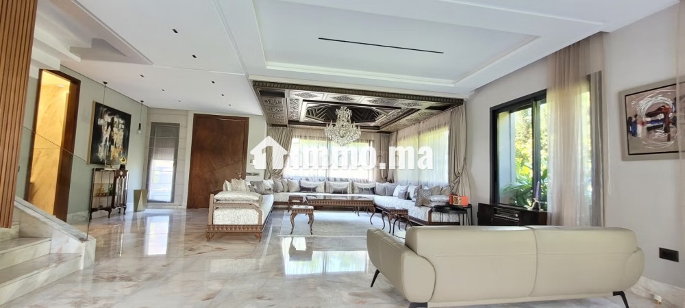 Villa neuve, moderne et luxueusement meublée - Location Immobilier - Casablanca - photo 6
