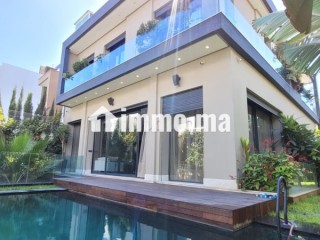 Villa neuve, moderne et luxueusement meublée - Villa à louer - Casablanca