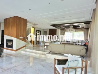 Villa neuve, moderne et luxueusement meublée - Villa à louer - Casablanca