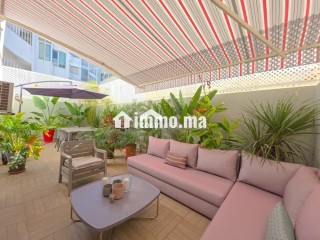 Superbe appartement à louer à Triangle d'Or.
Superficie 180 m².
Meublé - Appartement à louer - Casablanca