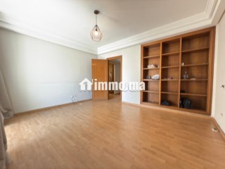 Tres rare appartement 3 façades avec terrasse sans vis a vis étage élevé - Appartement à vendre - Casablanca