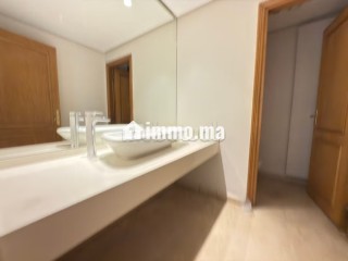 Tres rare appartement 3 façades avec terrasse sans vis a vis étage élevé - Appartement à vendre - Casablanca