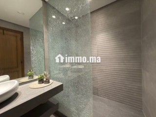 Tres rare appartement 3 façades avec terrasse sans vis a vis étage élevé - Appartement à vendre - Casablanca