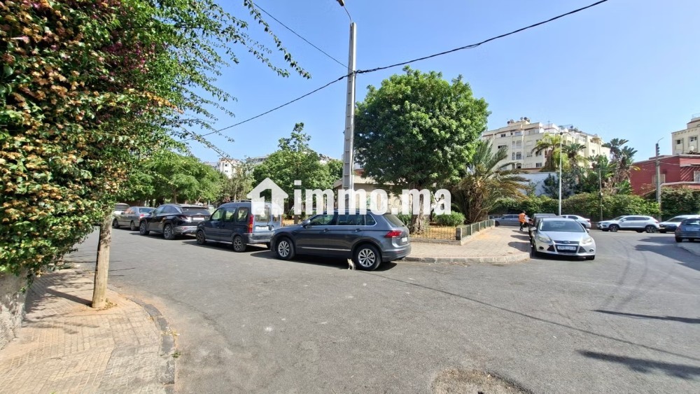 Terrain 1624 m² 3 façades pour 5 étages - Vente Immobilier - Casablanca - photo 1