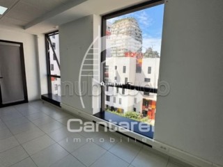 Beaux bureaux à louer à Casablanca Finance City.
Superficie 81 m².
Garage - Bureau à louer - Casablanca