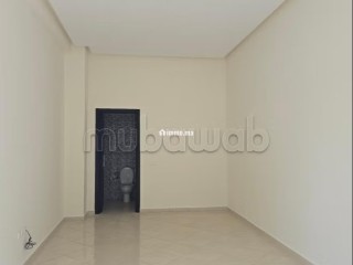 Magasin neuf 23m2 la ville haute - Appartement à vendre - Kenitra