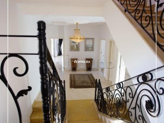 Villa de Prestige à Vendre Quartier Mnar - Villa à vendre - Tanger