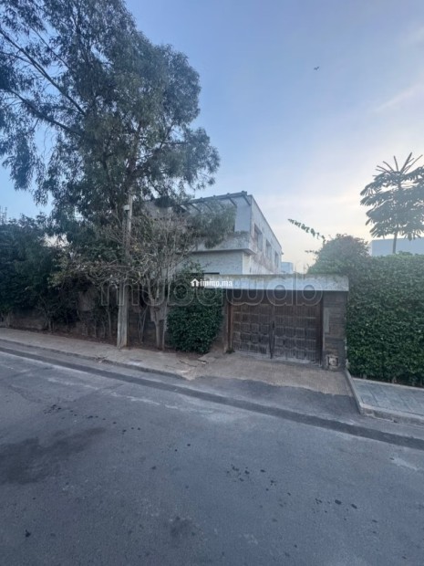 Splendide villa à vendre à Anfa. 5 belles chambres. Porte blindée, sécurité - Vente Immobilier - Casablanca - photo 1
