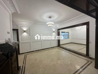 Bel Appartement à vendre derrière clinique Maghreb - Appartement à vendre - Casablanca