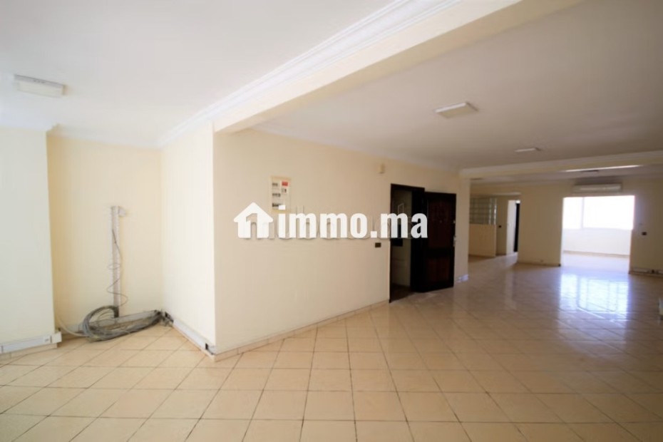 Casabelvedere prox tgv loue bureau 130 m² bon prix - Location Immobilier - Casablanca - photo 8