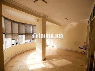 Casabelvedere prox tgv loue bureau 130 m² bon prix - Bureau à louer - Casablanca
