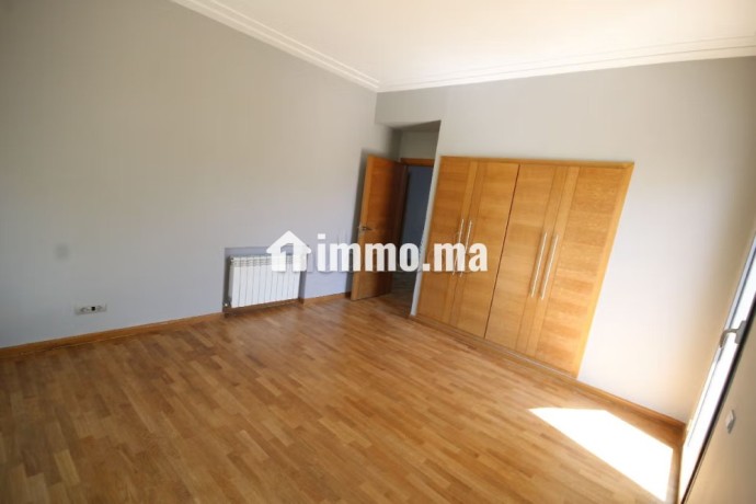 loue-luxe-villa-moderne-700-m2-piscin-residence-big-8