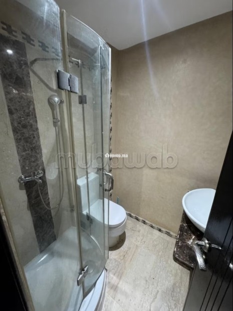 Appartement en vente à Bourgogne Ouest. Surface totale 80 m². Ascenseur et garage - Vente Immobilier - Casablanca - photo 3