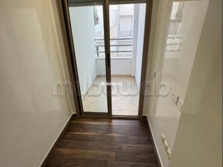 Appartement en vente à Bourgogne Ouest. Surface totale 80 m². Ascenseur et garage - Appartement à vendre - Casablanca