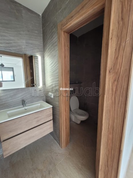 Bel Appartement Vide en location longue duree - Location Immobilier - Agadir - photo 7