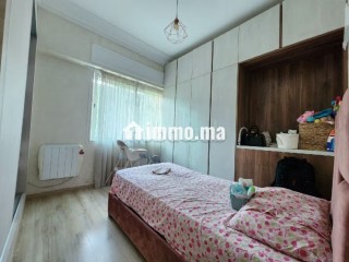Appart rénové avec jardin privatif en résidence fermée Californ - Appartement à vendre - Casablanca
