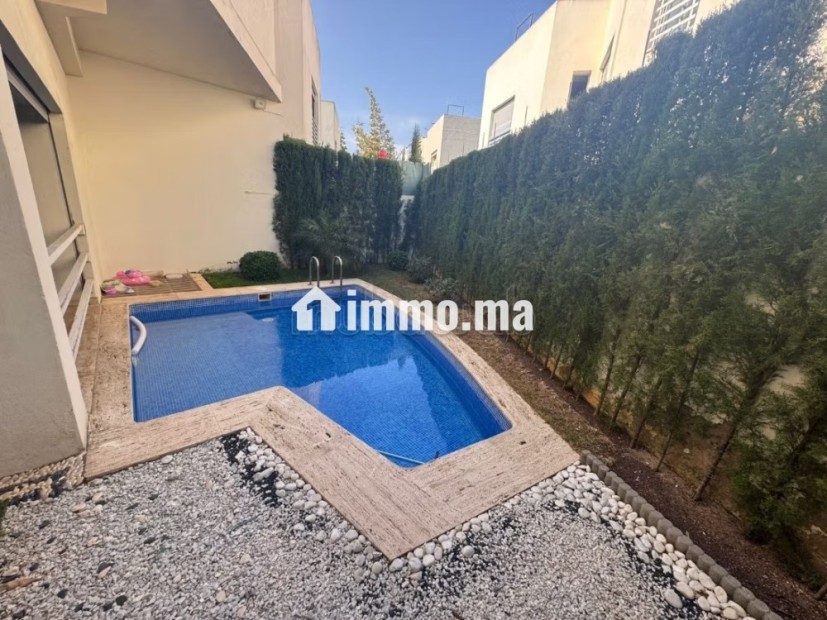 A Darbouaaza A Villa À Louer Vide avec piscine, 4 Chambres dans une résidence - Location Immobilier - Dar Bouazza - photo 1