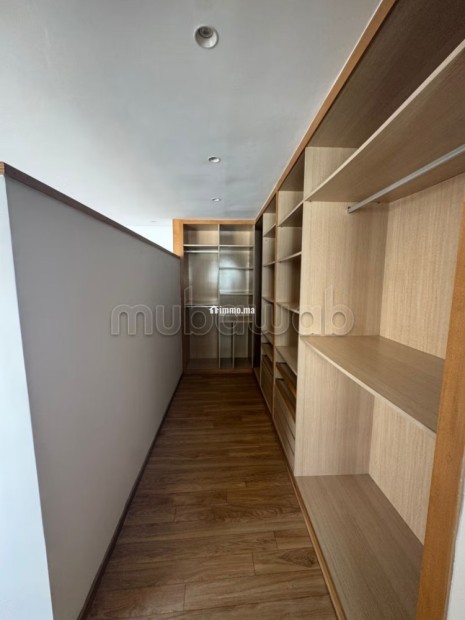A Darbouaaza A Villa À Louer Vide avec piscine, 4 Chambres dans une résidence - Location Immobilier - Dar Bouazza - photo 5