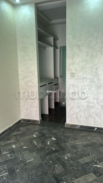 Bel appartement à vendre à Anza.
Superficie 120 m².
Terrasse - Vente Immobilier - Agadir - photo 5