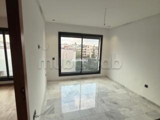 Studio neuf avec balcon, quartier Riviera - Appartement à louer - Casablanca