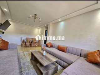 Location d'un appartement à Azrou. Surface de 98 m². Salon traditionnel et porte blindée - Appartement à vendre - Azrou