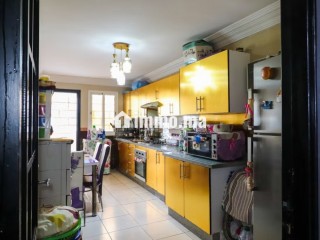Bel appartement à vendre en Centre. 4 grandes pièces. Bien meublé - Appartement à vendre - Tanger
