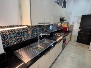 Appartement à louer trois chambres salon meublé a côté de Venizia Ice - Appartement à louer - Casablanca
