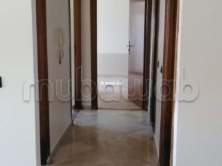 Très bel appartement en location à Agdal. 3 pièces confortables. Ascenseur et places de parking - Appartement à louer - Rabat