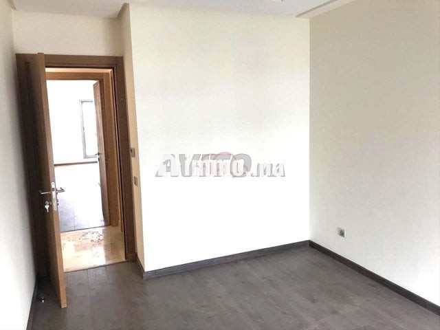 Location Appartement 4 pièces de 127 m² à Casablanca... - Location Immobilier - Casablanca - photo 4