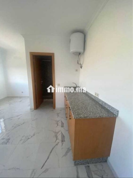 À LOUER – Studio 40 m² au centre-ville de Témara ( - Location Immobilier - Temara - photo 5