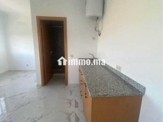 À LOUER – Studio 40 m² au centre-ville de Témara ( - Appartement à louer - Temara