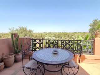 Dans très belle résidence, appartement meublé, 2 ch, terrasse et rooftop, vue Atlas - Appartement à vendre - Marrakech