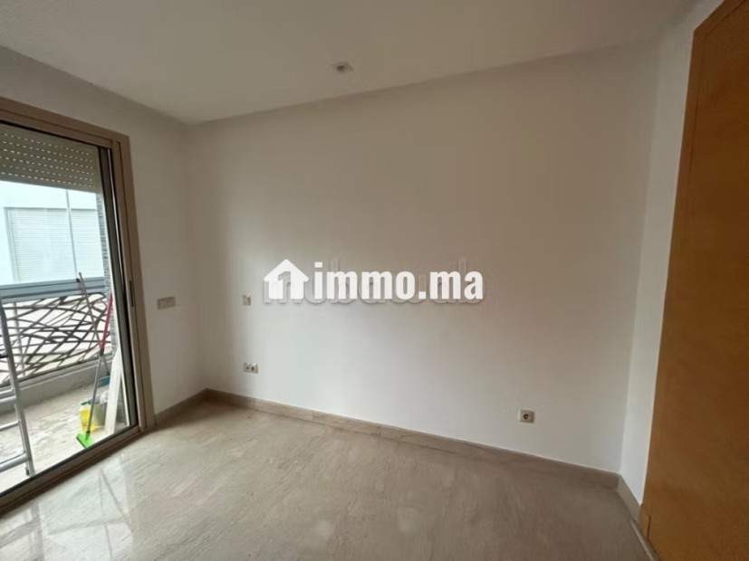 Superbe appartement à louer à oasis 3 chambres. Terrasse et ascenseur - Location Immobilier - Casablanca - photo 8