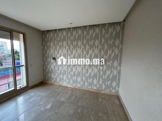 Superbe appartement à louer à oasis 3 chambres. Terrasse et ascenseur - Appartement à louer - Casablanca