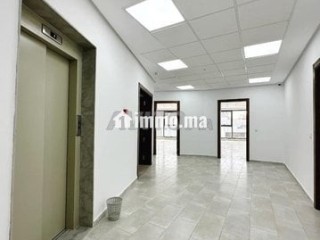 Étage professionnel de 741 m² à louer à Rabat - Bureau à louer - Rabat