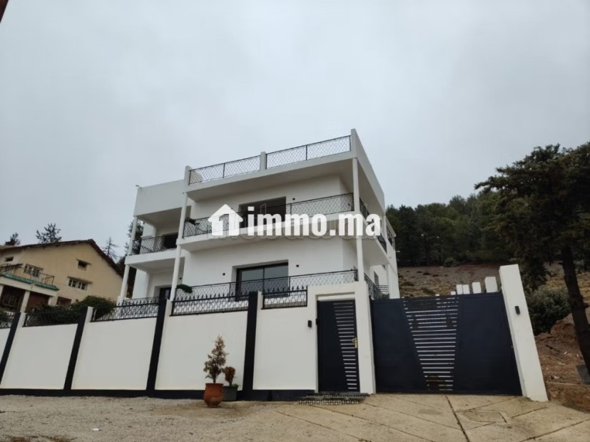 Location d'un appartement à Azrou. 2 grandes pièces. Places de stationnement et jardin - Vente Immobilier - Azrou - photo 2