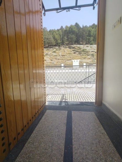Location d'un appartement à Azrou. 2 grandes pièces. Places de stationnement et jardin - Vente Immobilier - Azrou - photo 8