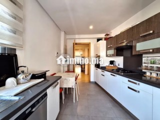 Vend appartement à Val Fleury. 2 pièces. Salon traditionnel et système d'antenne parabolique - Appartement à vendre - Casablanca