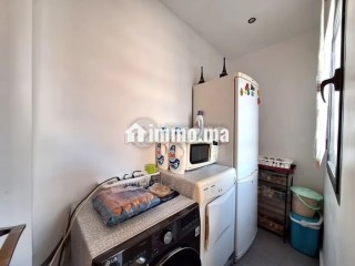 Vend appartement à Val Fleury. 2 pièces. Salon traditionnel et système d'antenne parabolique - Appartement à vendre - Casablanca