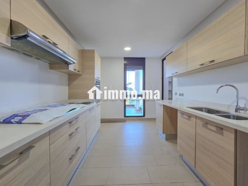 Ain diab, superbe appartement F4 avec vue sur mer - Location Immobilier - Casablanca - photo 5