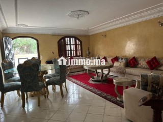 Somptueuse maison à vendre à Dar Bouazza.
Superficie 260 m².
Terrasse et jardin - Maison à vendre - Dar Bouazza