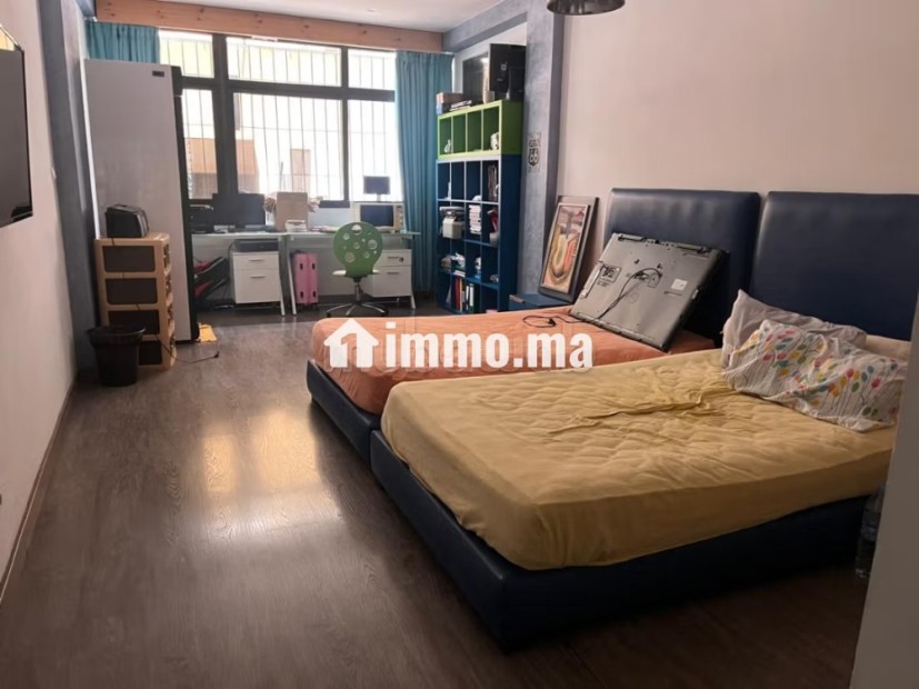 Bel appartement à vendre à Gauthier.
Surface de 240 m².
Concierge et climatisation - Vente Immobilier - Casablanca - photo 5