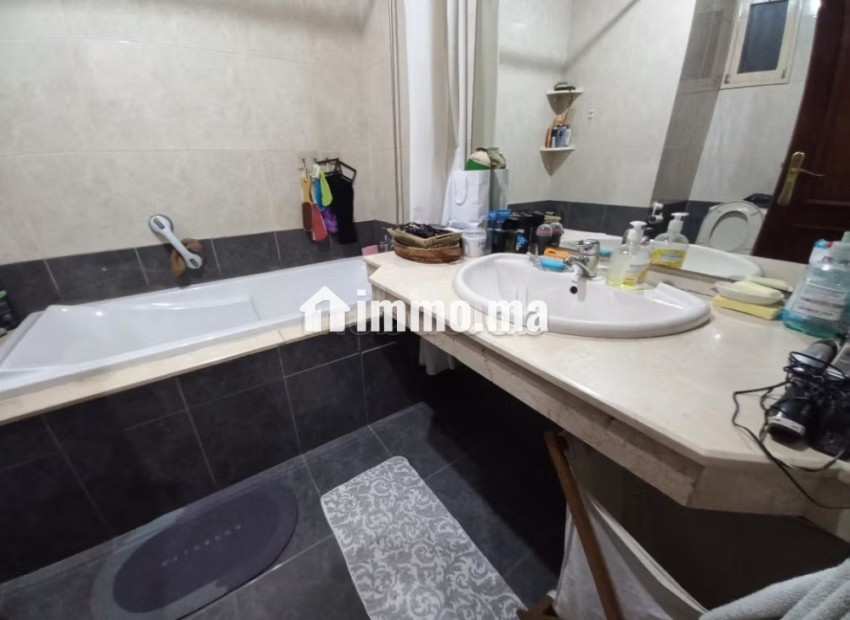 Appartement à vendre sur le bd Sijilmassi. Terrasse et pas de vis a vis. 3 chambres - Vente Immobilier - Casablanca - photo 6