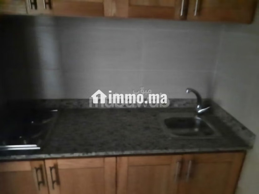 Bureau de 77 m2 à l'achat sur Abdelmoumen l. Immeuble professionnel Conciergerie à disposition, système de climatisation - Vente Immobilier - Casablanca - photo 3