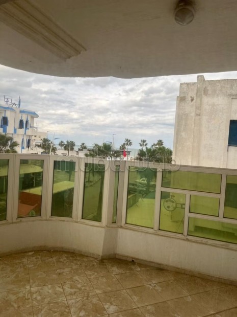 Superbe appartement à louer à Essania.
Surface totale 60 m².
Machine à laver - Location Immobilier - Tetouan - photo 6