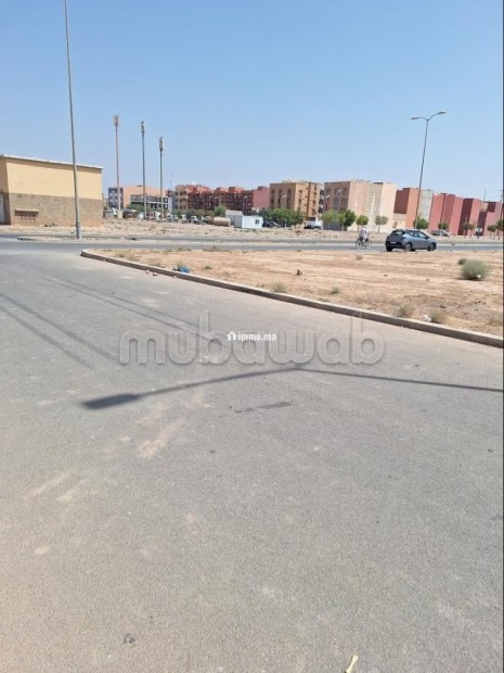 Beau terrain à la vente à Ouled Teïma.
Superficie 200 m² - Vente Immobilier - Autre - photo 1